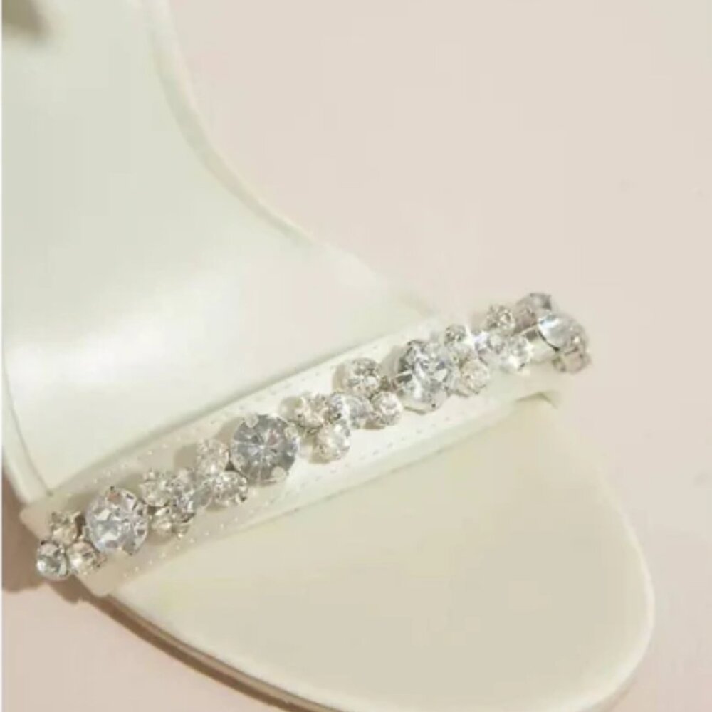 Oleg Cassini Ankle Bow Crystal Strap Heeled Melania Sandals Sz 9 NWT - Picture 4 of 12